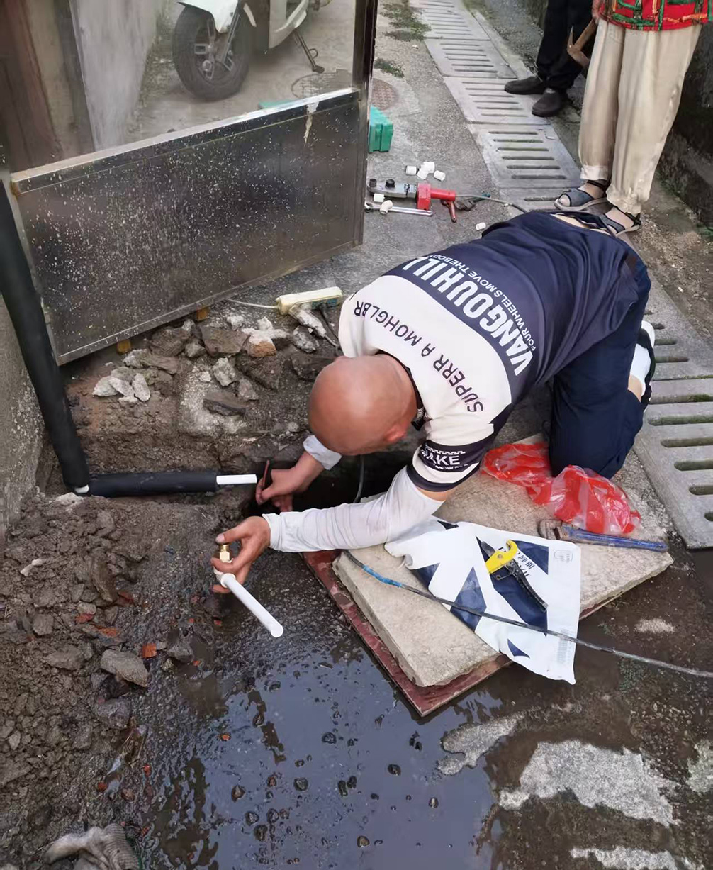 6452d68aa0d58188a3b923b30ff915e3